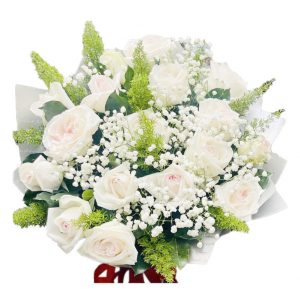 white roses bouquet