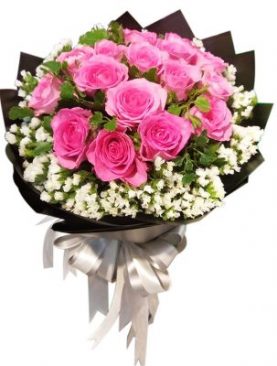Elegant 12 Long-Stem Pink Roses Bouquet