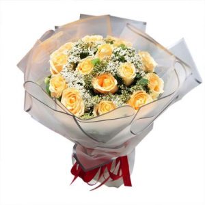 An elegance bunch of long stem yellow roses