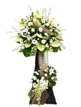 Remembrance  – Standing Spray 4