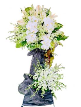 Remembrance – Standing Spray 6