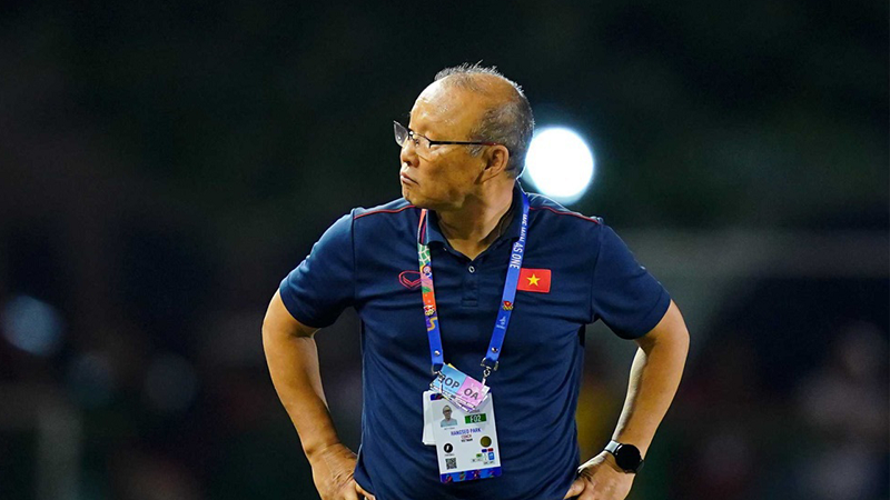 Tại Sao Phải Cúi Đầu! Chúng Ta Không Phải Cúi Đầu! Ngẩng Cao Đầu Lên Mà Bước Tiếp!