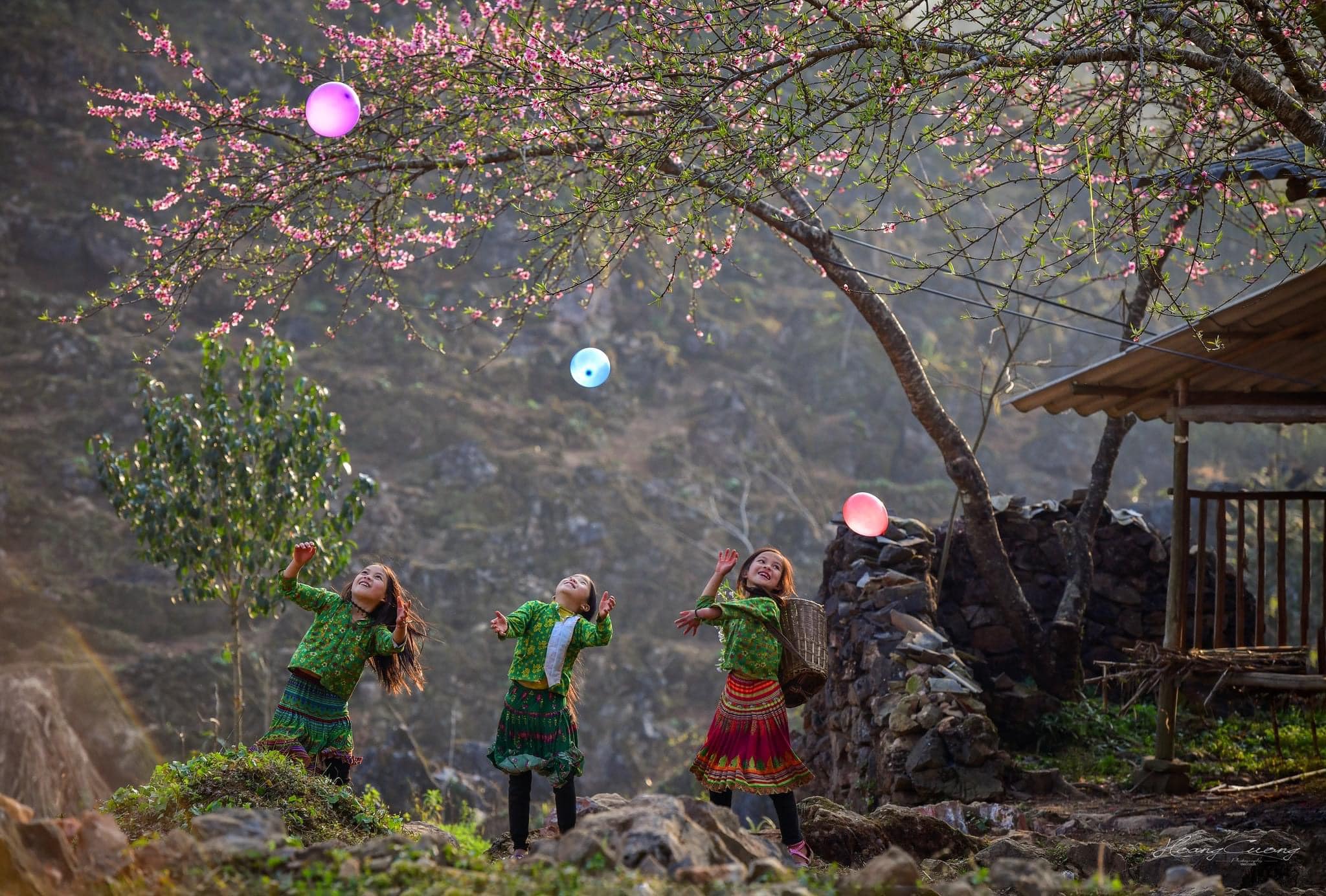 Embrace The Power Within You! Hãy Nắm Lấy Sức Mạnh Bên Trong Bạn