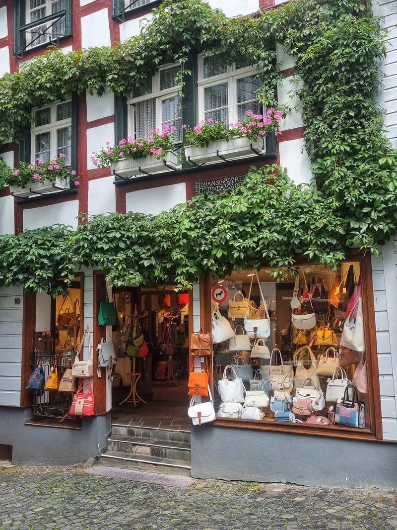 Đời Người Như Một Ván Cờ, Quan Trọng Không Phải Thắng Hay Thua