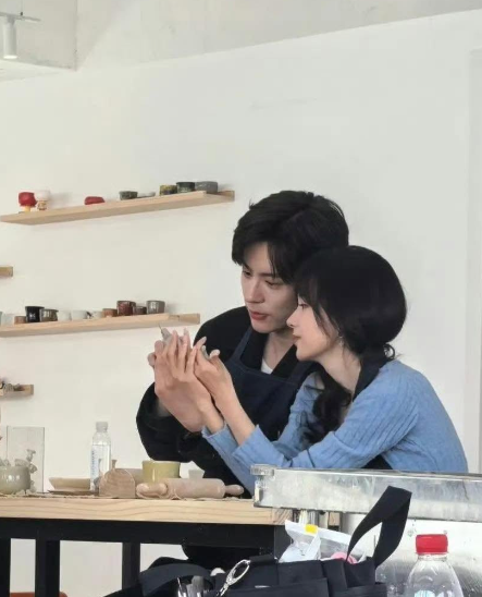 Tình Yêu: Một Hành Trình Không Có Trang Cuối