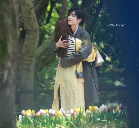 Timeless Wisdom, Eternal Beauty — Elegance in Every Petal – Trí Tuệ Vĩnh Hằng, Vẻ Đẹp Bất Tận, Thanh Tao Trong Từng Cánh Hoa